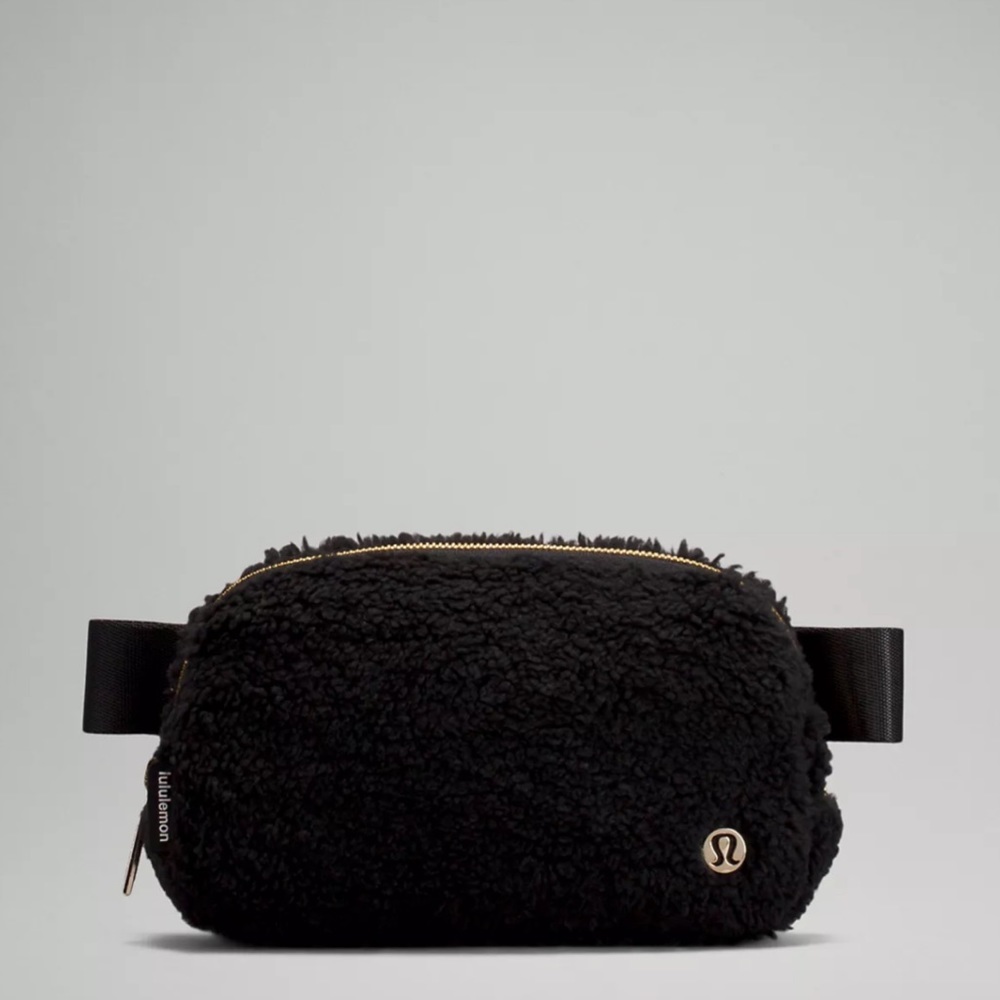 Belt it Anywhere Bag. *fleece